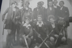 A St Peter\'s Hockey team (1957?) Sally Cathie\'s pic