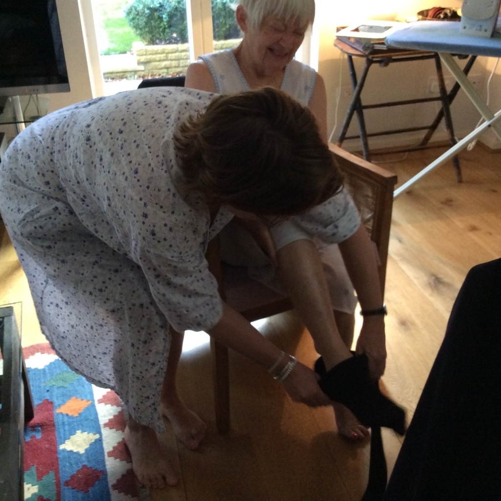 Dressing the mother of the bridegroom